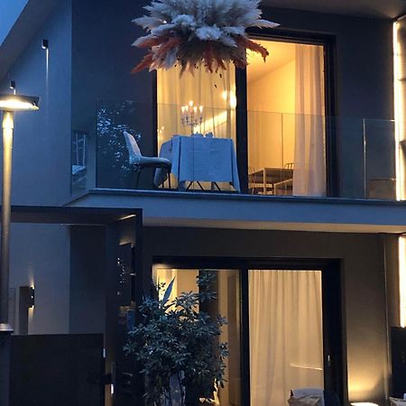Riccione Suite Design Экстерьер фото