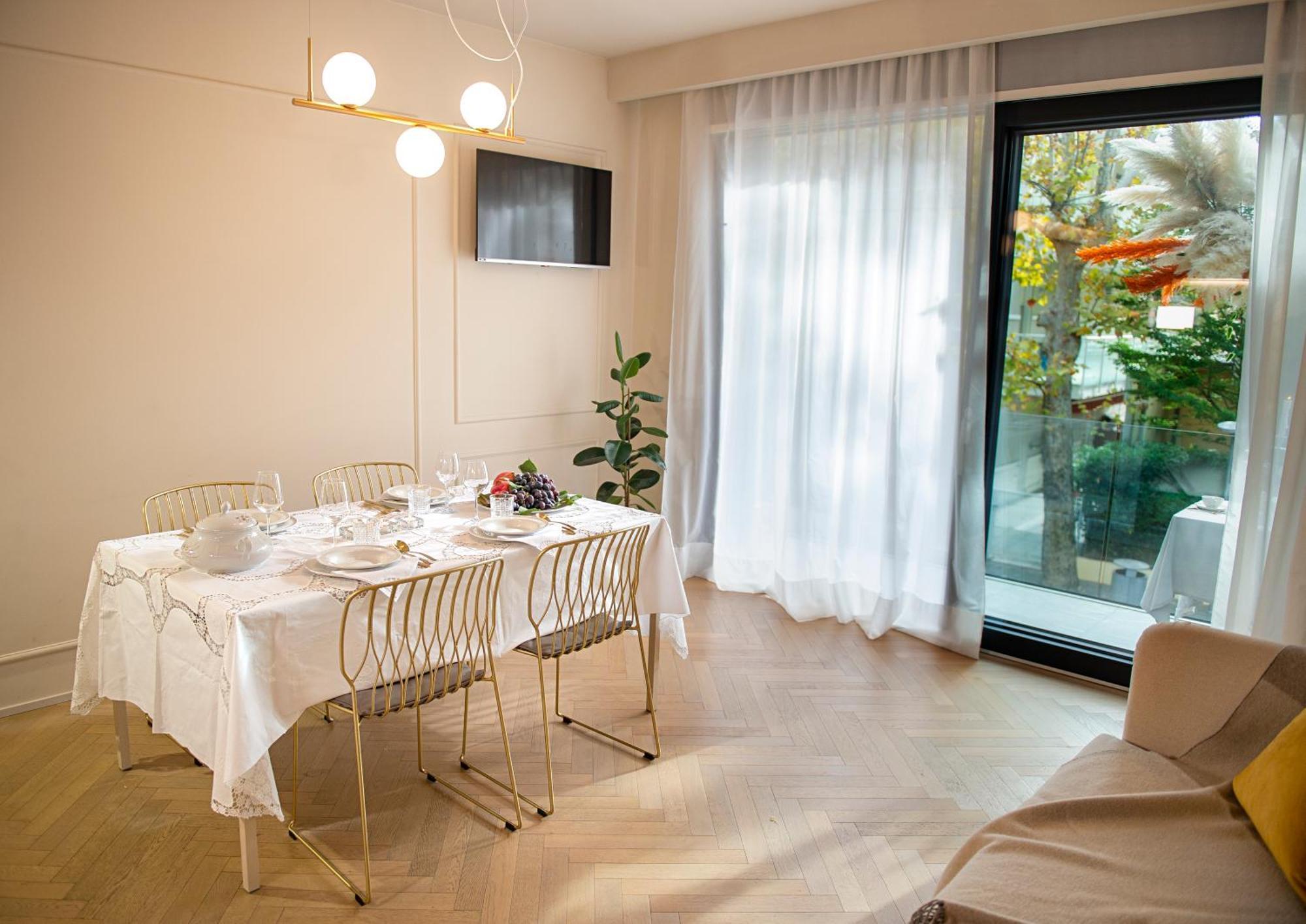 Riccione Suite Design Экстерьер фото